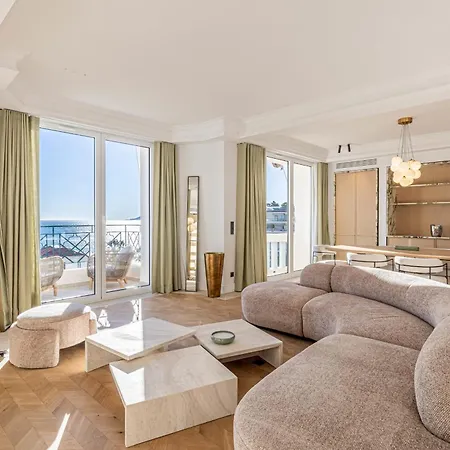 Apartman 1974 - Luxurious 3 Bedrooms - Sea View & Parking *