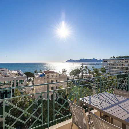 Apartman 1974 - Luxurious 3 Bedrooms - Sea View & Parking Cannes
