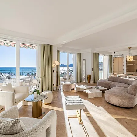 1974 - Luxurious 3 Bedrooms - Sea View & Parking Apartman