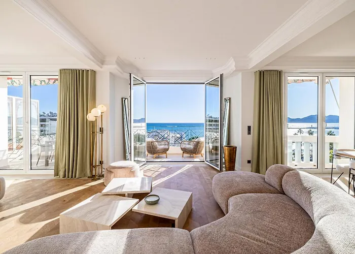 1974 - Luxurious 3 Bedrooms - Sea View & Parking Lägenhet Cannes