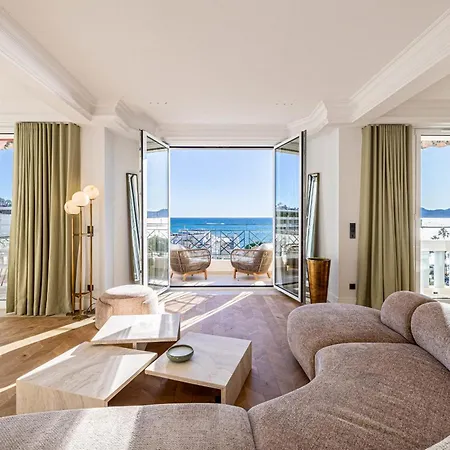 1974 - Luxurious 3 Bedrooms - Sea View & Parking Apartman Cannes